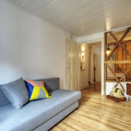 Flea Market Family House Apartment *